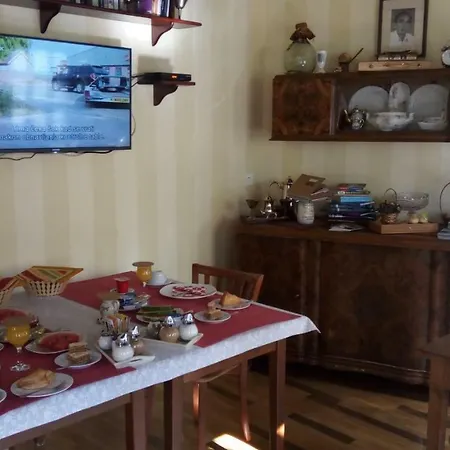 Ada Apartment *